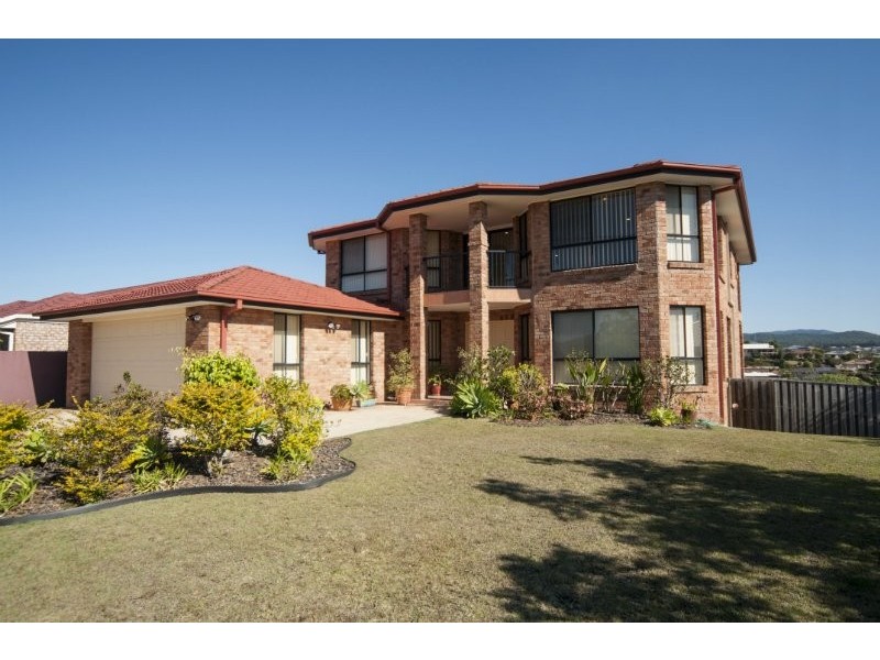 23 Manra Way, Pacific Pines QLD 4211