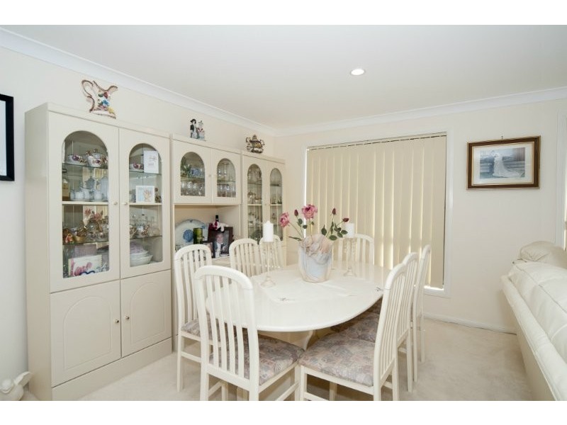 23 Manra Way, Pacific Pines QLD 4211