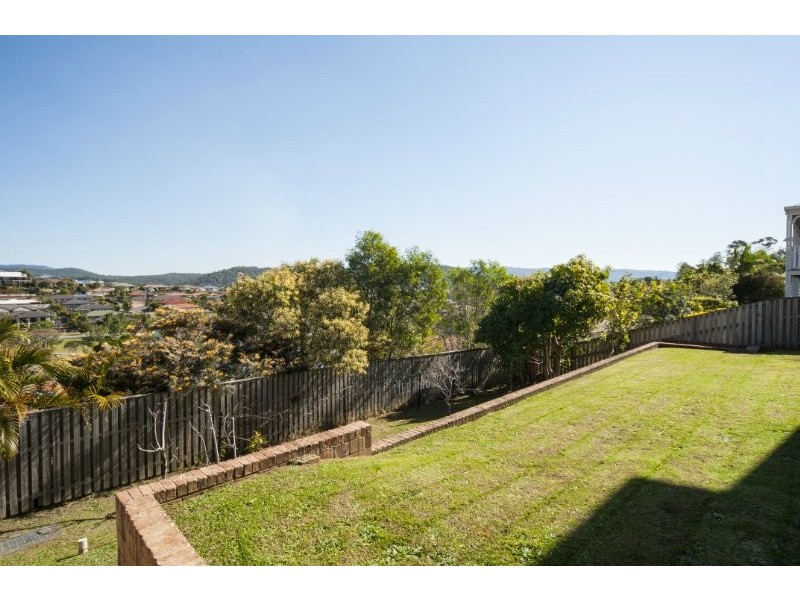 23 Manra Way, Pacific Pines QLD 4211