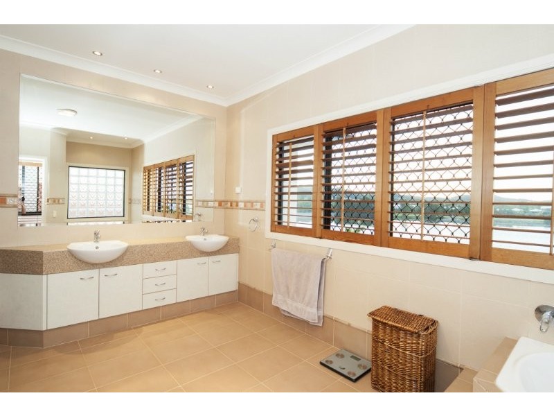 7 Princeton Street, Oxenford QLD 4210