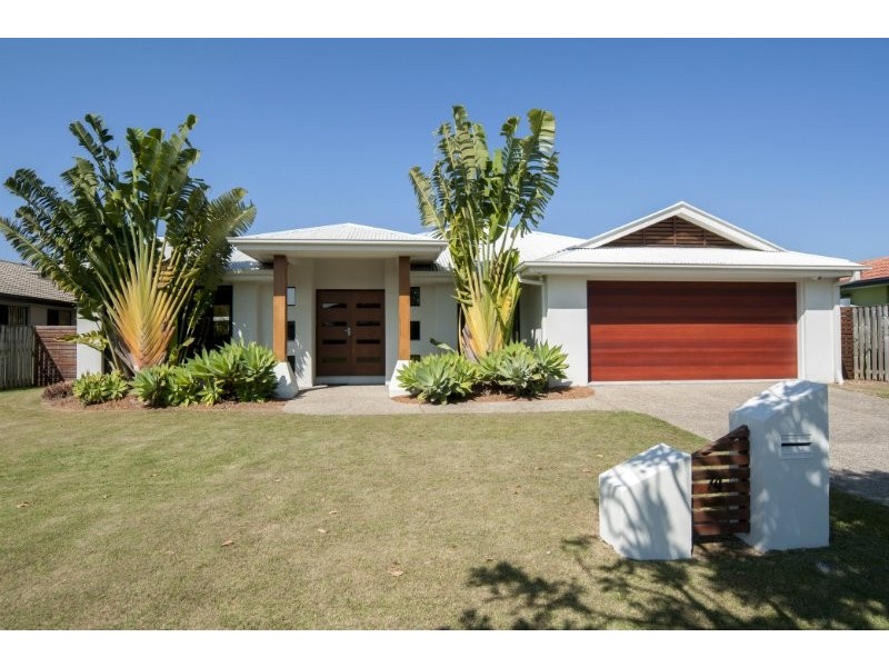 74 Regatta Avenue, Oxenford QLD 4210