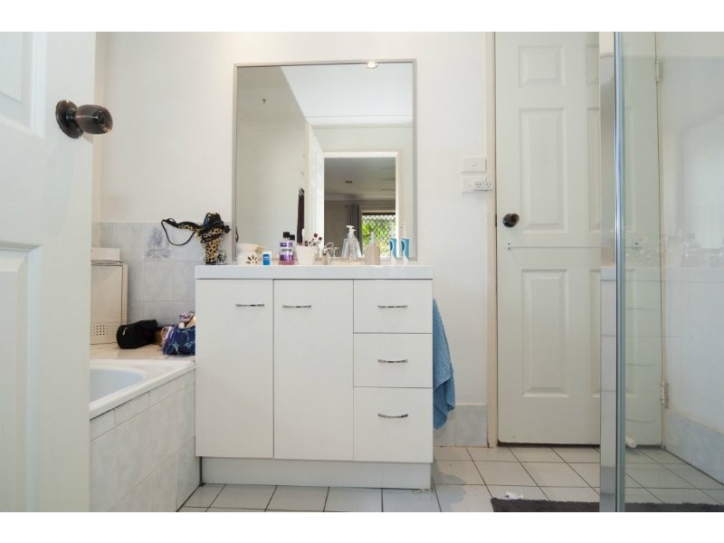 39 Jingella Street, Hope Island QLD 4212