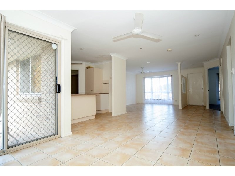 14 Pineneedle Court, Oxenford QLD 4210