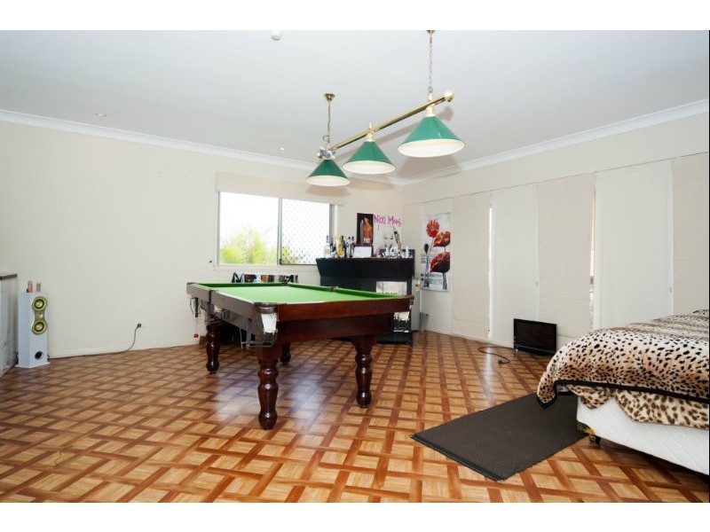 33 Midway Terrace, Pacific Pines QLD 4211