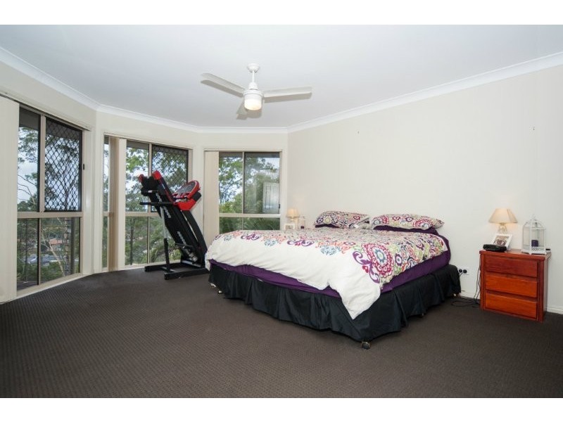 33 Midway Terrace, Pacific Pines QLD 4211