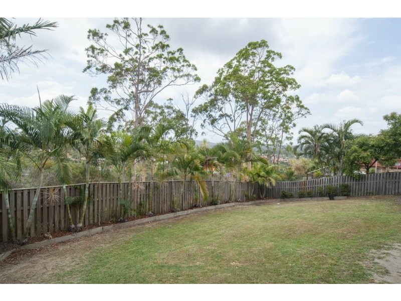 33 Midway Terrace, Pacific Pines QLD 4211