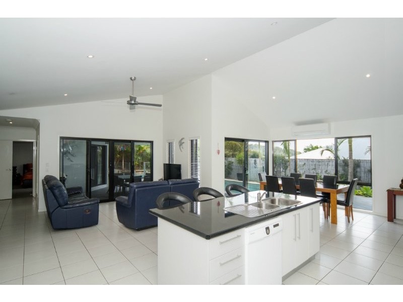15 Abercrombie Crescent, Upper Coomera QLD 4209