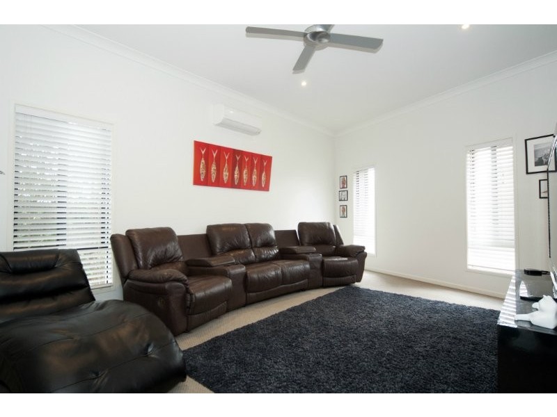 15 Abercrombie Crescent, Upper Coomera QLD 4209