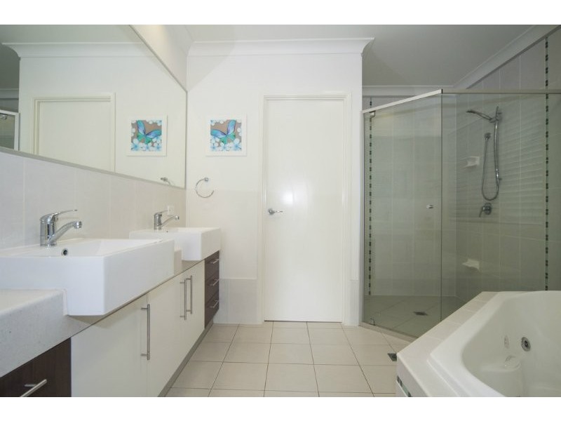 15 Abercrombie Crescent, Upper Coomera QLD 4209