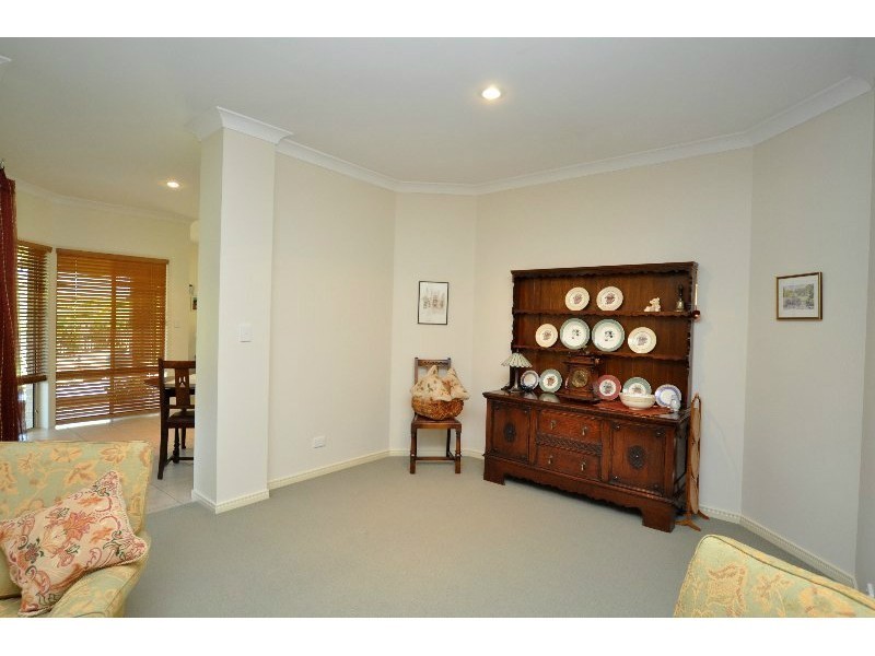 11 Nathanvale Drive, Mount Nathan QLD 4211