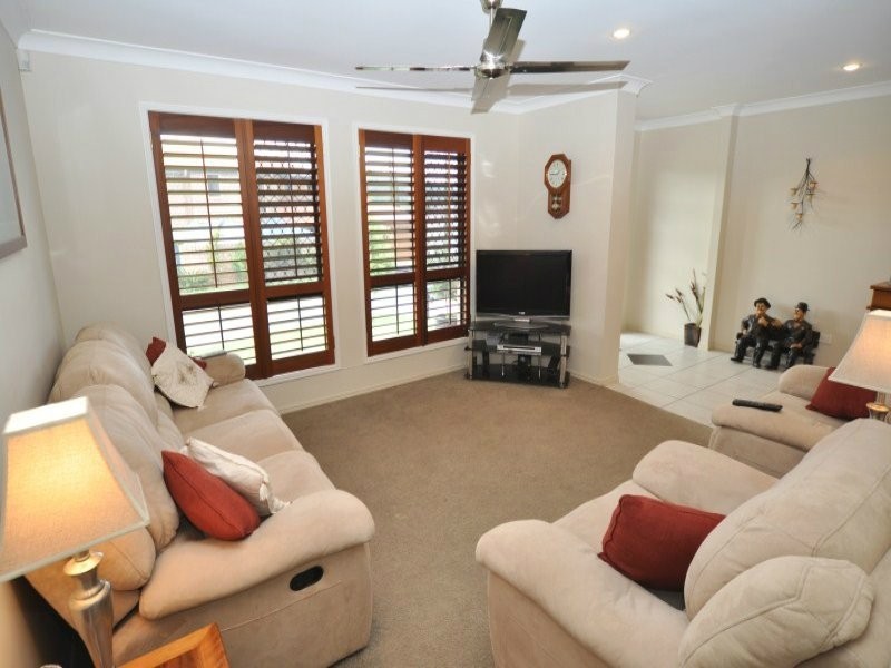 9 Paddy Place, Oxenford QLD 4210