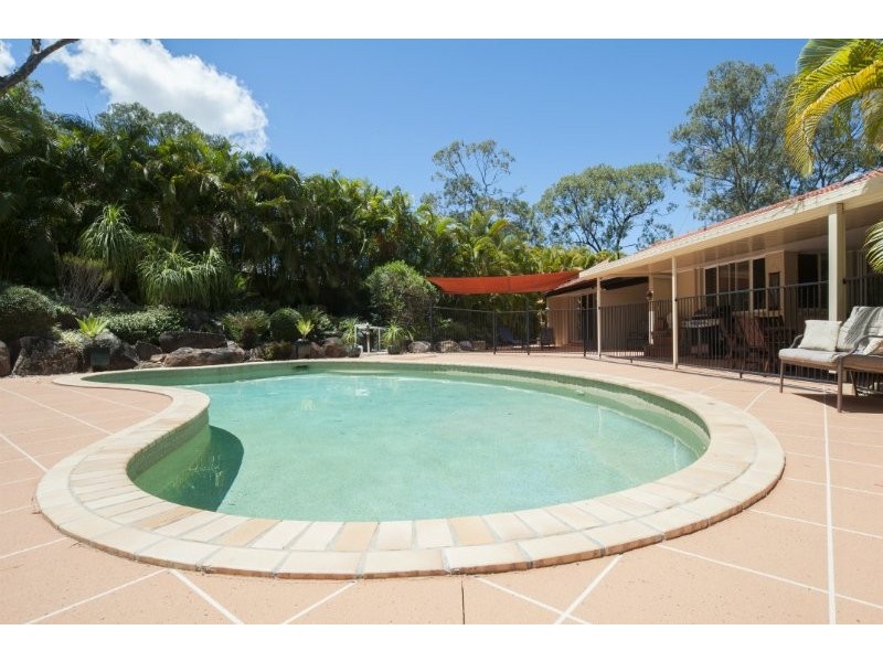 18 Eastern Court, Helensvale QLD 4212