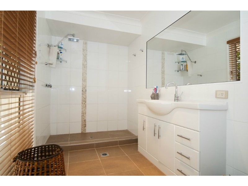 18 Eastern Court, Helensvale QLD 4212