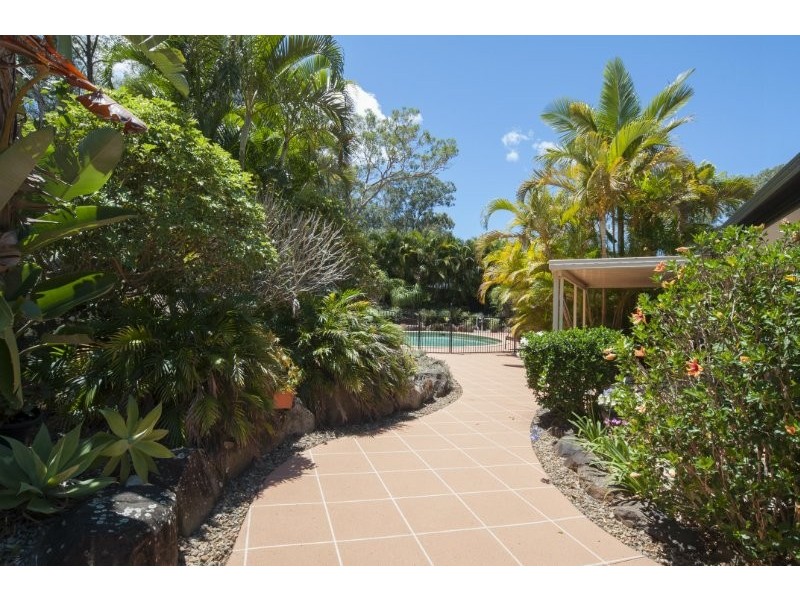 18 Eastern Court, Helensvale QLD 4212