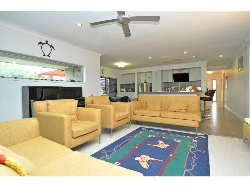 18 Settlers Avenue, Upper Coomera QLD 4209