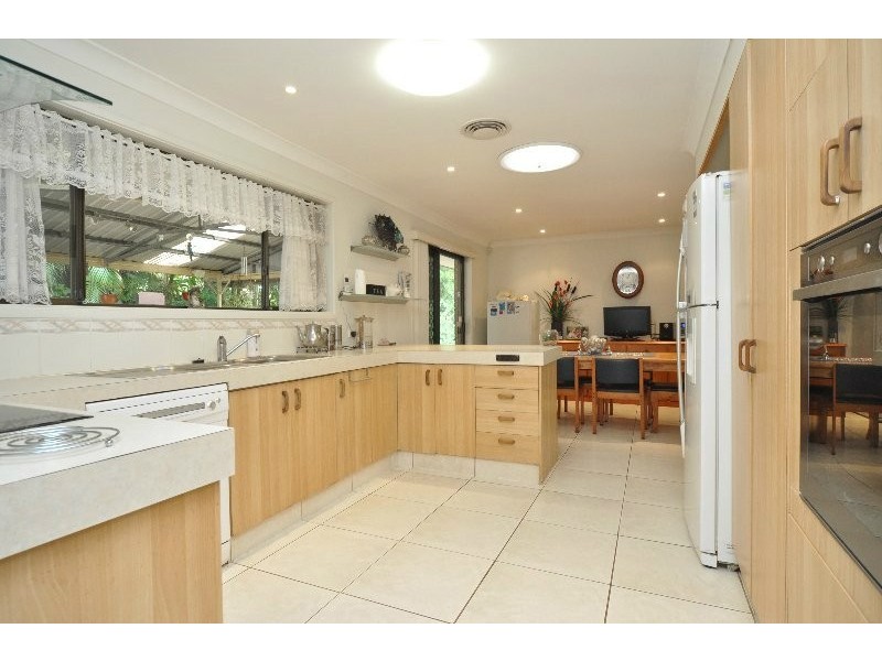 6 Myall Court, Oxenford QLD 4210