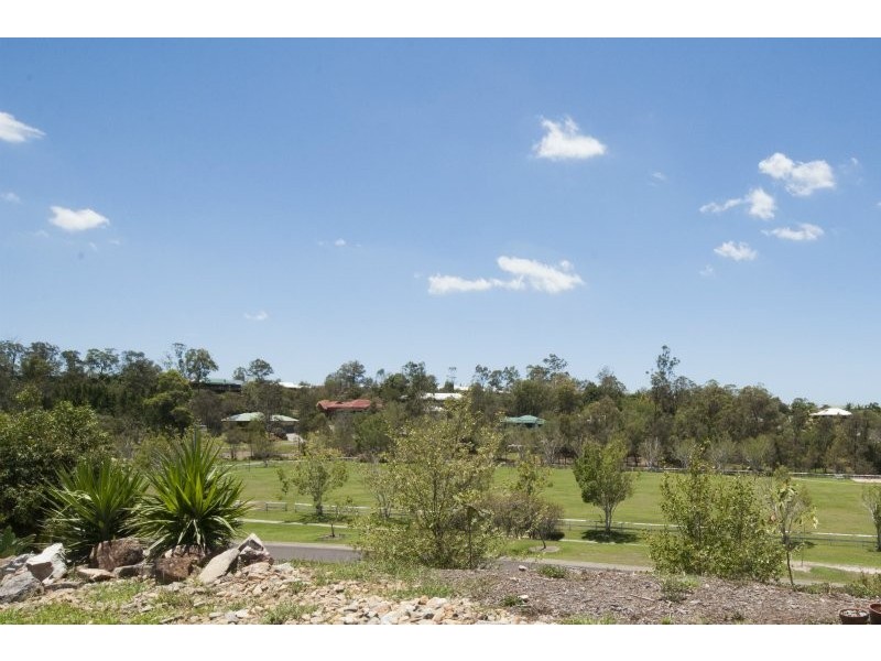 6 Stolle Court, Oxenford QLD 4210