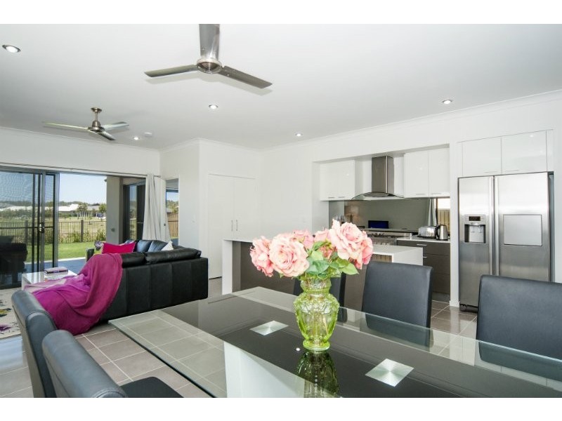 5 Summerstone Place, Upper Coomera QLD 4209