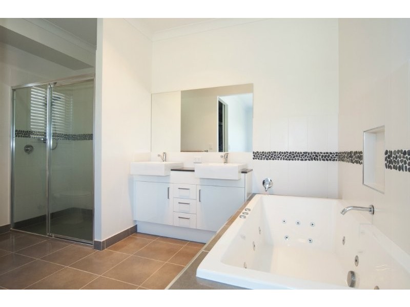 5 Summerstone Place, Upper Coomera QLD 4209