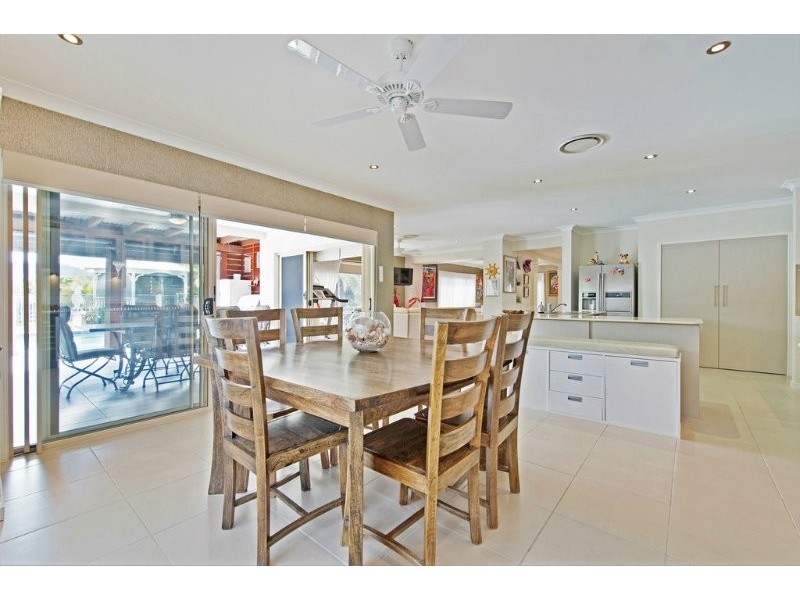 9 Greenacre Way, Maudsland QLD 4210