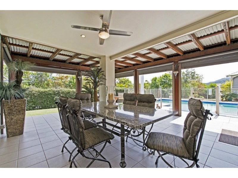 9 Greenacre Way, Maudsland QLD 4210