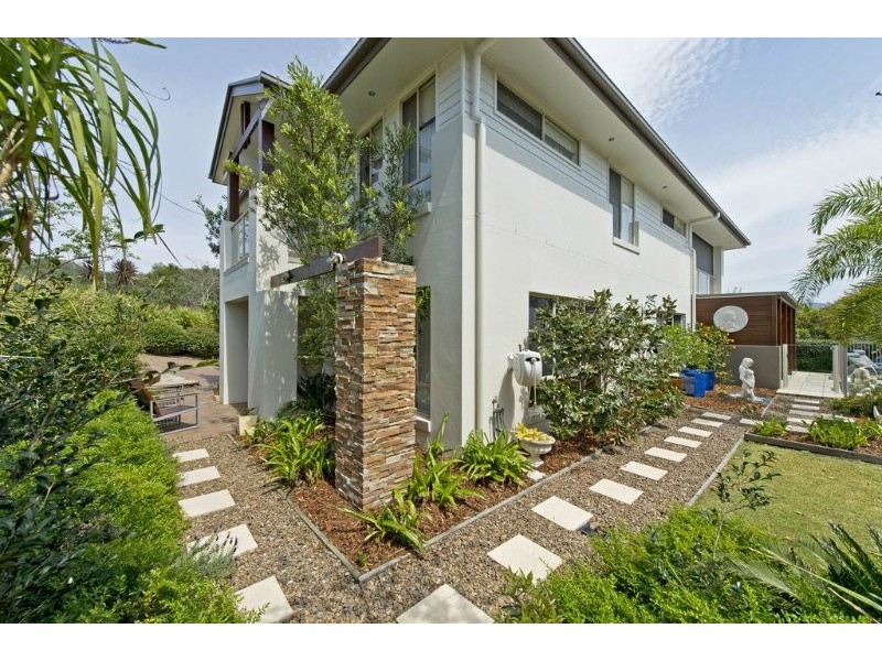 9 Greenacre Way, Maudsland QLD 4210