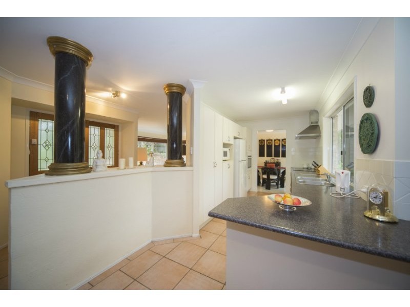4 Creekwood Place, Monterey Keys QLD 4212