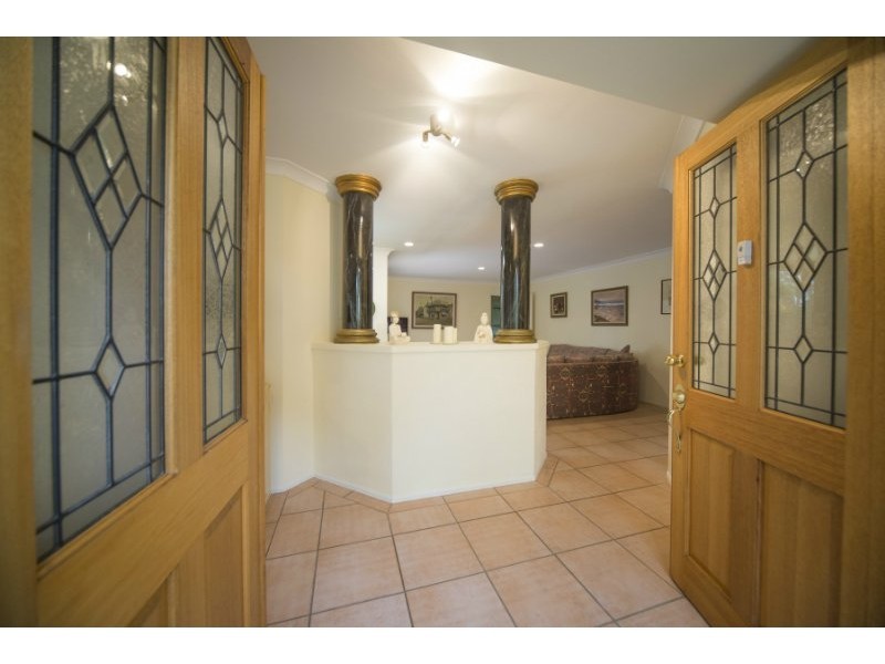 4 Creekwood Place, Monterey Keys QLD 4212
