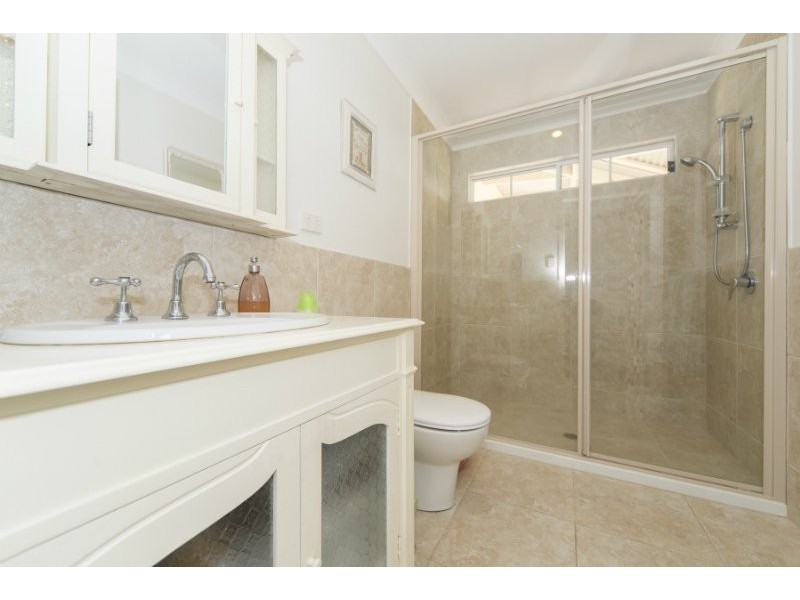 12 Walter Court, Wongawallan QLD 4210