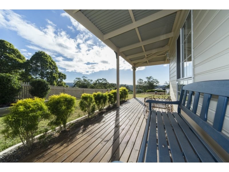 12 Walter Court, Wongawallan QLD 4210