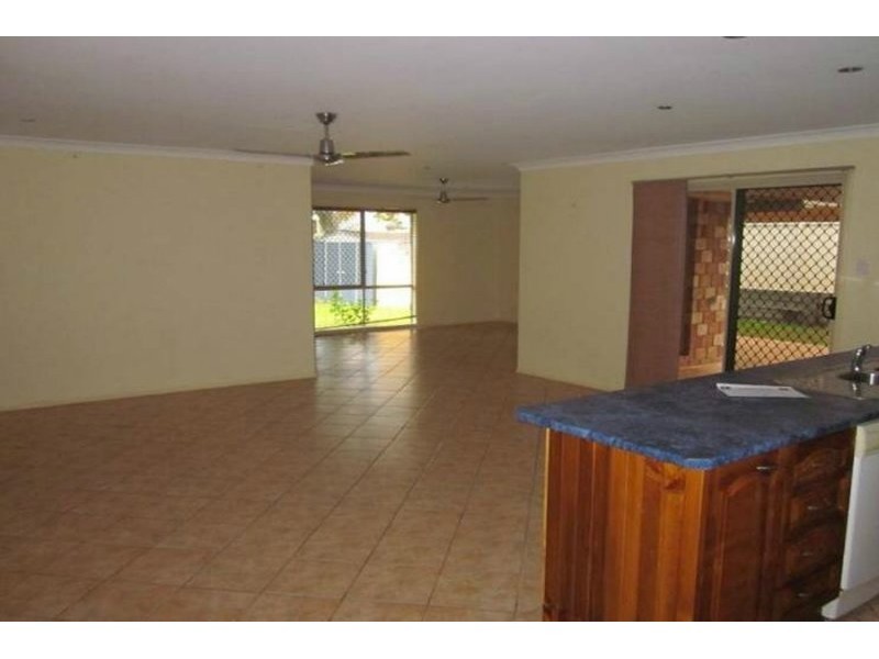 8 Tandanus Court, Oxenford QLD 4210