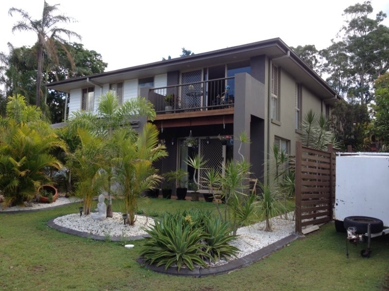 42 Silver Dawn Crescent, Oxenford QLD 4210