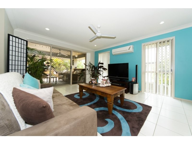 42 Silver Dawn Crescent, Oxenford QLD 4210