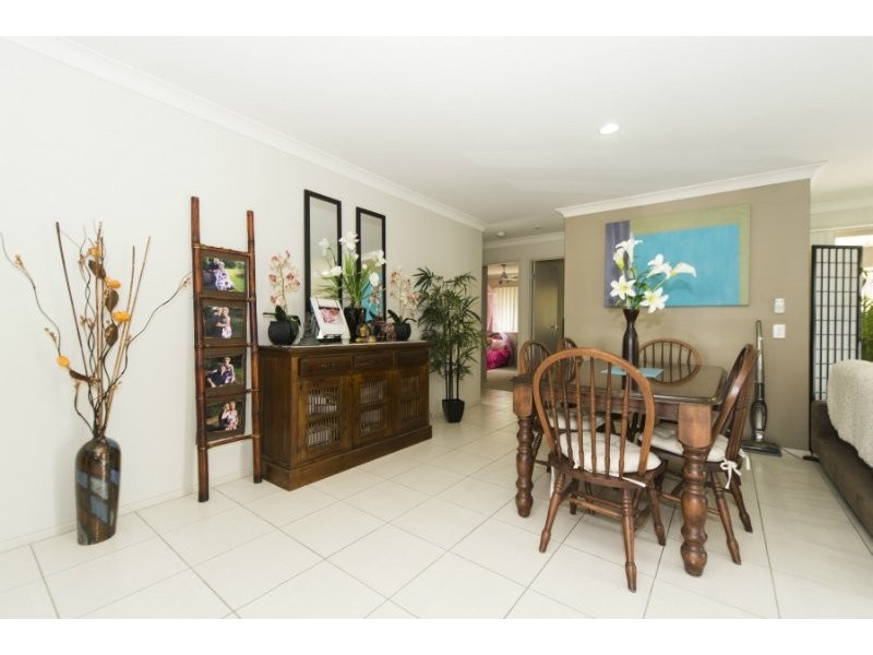 42 Silver Dawn Crescent, Oxenford QLD 4210