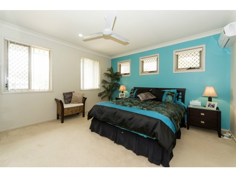 42 Silver Dawn Crescent, Oxenford QLD 4210