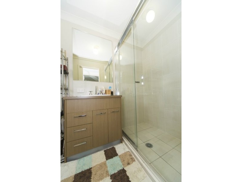 42 Silver Dawn Crescent, Oxenford QLD 4210