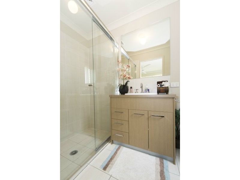 42 Silver Dawn Crescent, Oxenford QLD 4210