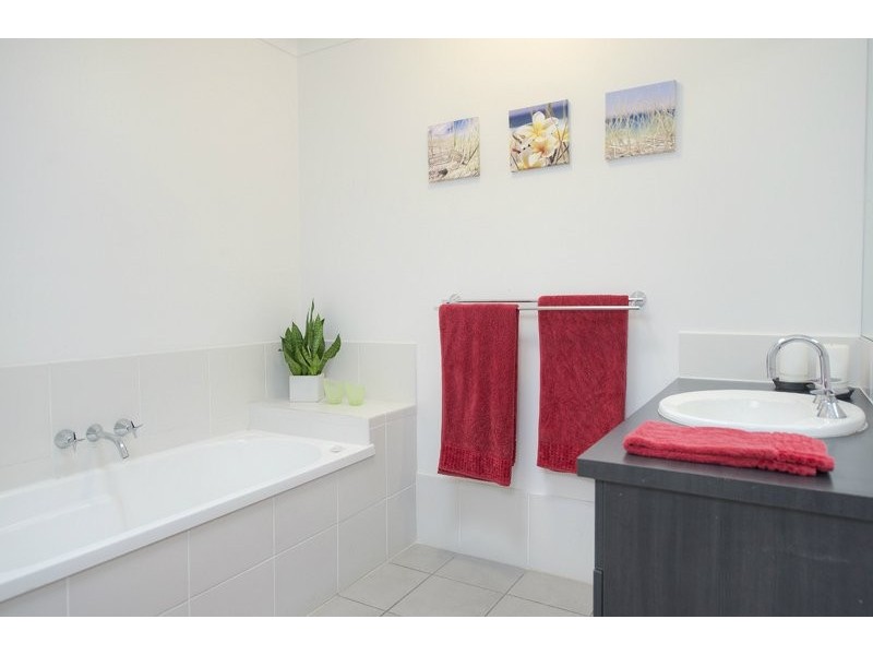 10 Cobb & Co Drive, Oxenford QLD 4210