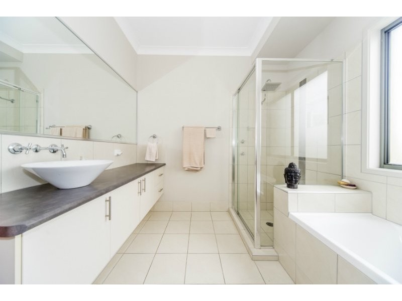 11 Oceanblue Rise, Upper Coomera QLD 4209