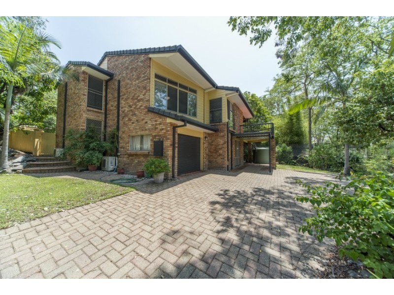 34 Camden Court, Helensvale QLD 4212