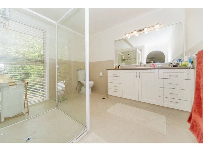 34 Camden Court, Helensvale QLD 4212