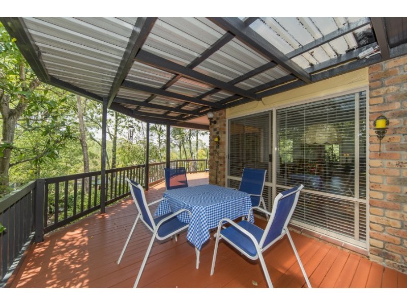 34 Camden Court, Helensvale QLD 4212