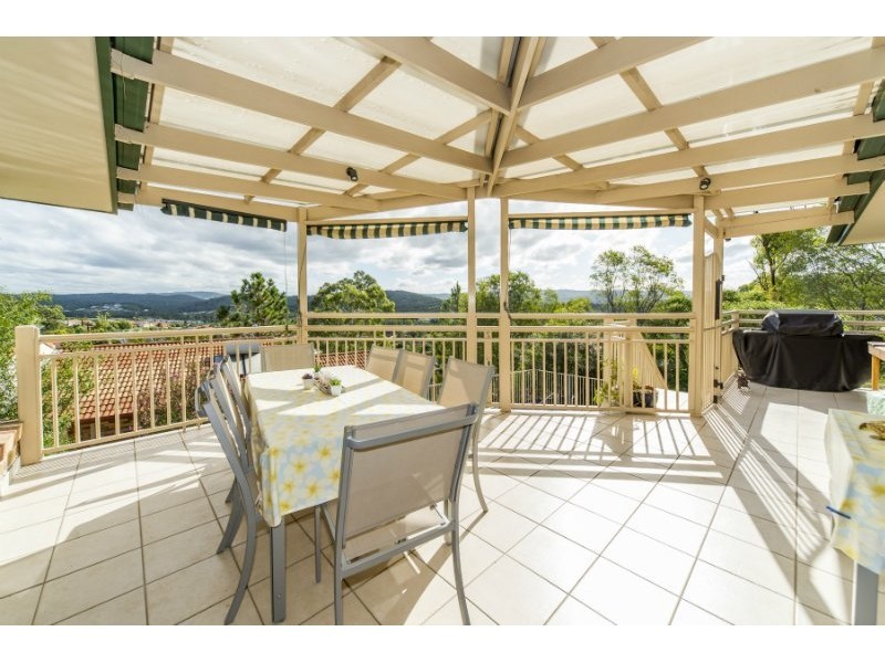 10 Crestridge Crescent, Oxenford QLD 4210