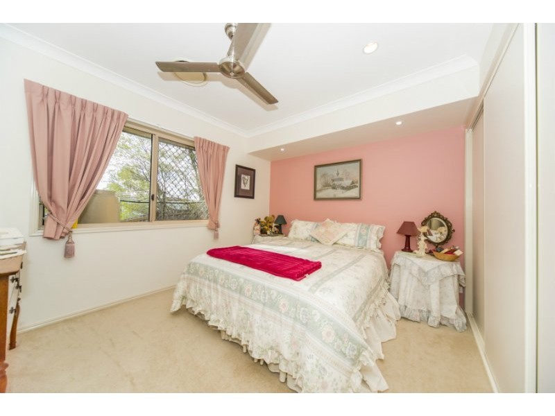 10 Crestridge Crescent, Oxenford QLD 4210