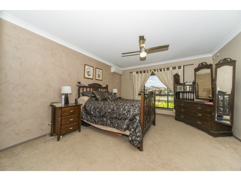 17 Oceanis Drive, Oxenford QLD 4210
