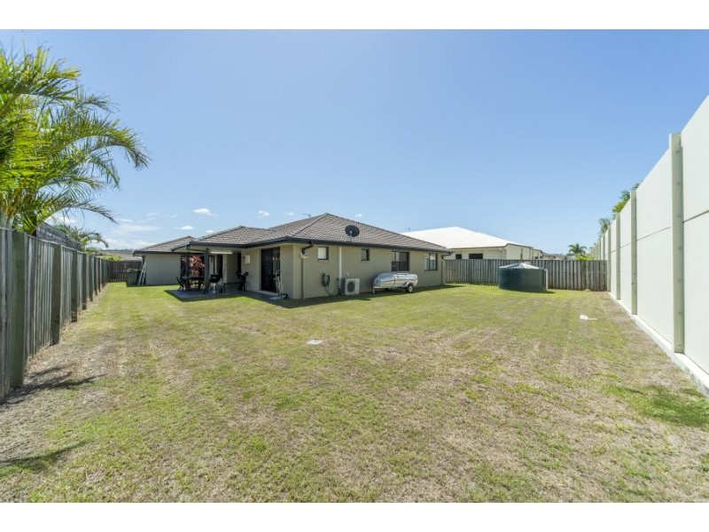 17 Oceanis Drive, Oxenford QLD 4210