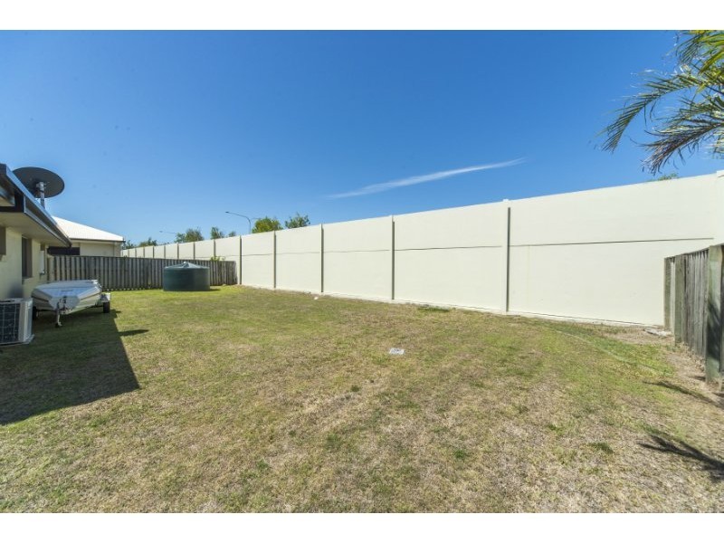 17 Oceanis Drive, Oxenford QLD 4210