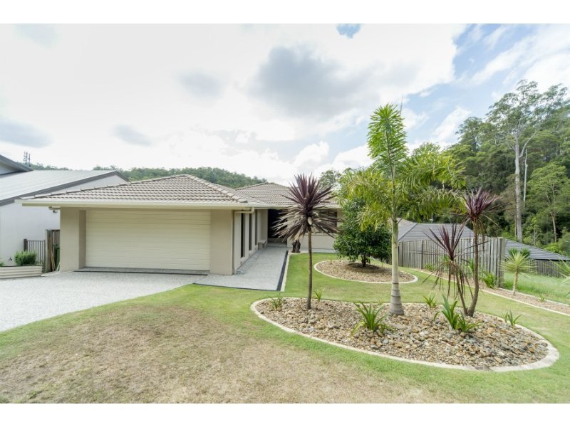 99 Roberts Drive, Maudsland QLD 4210