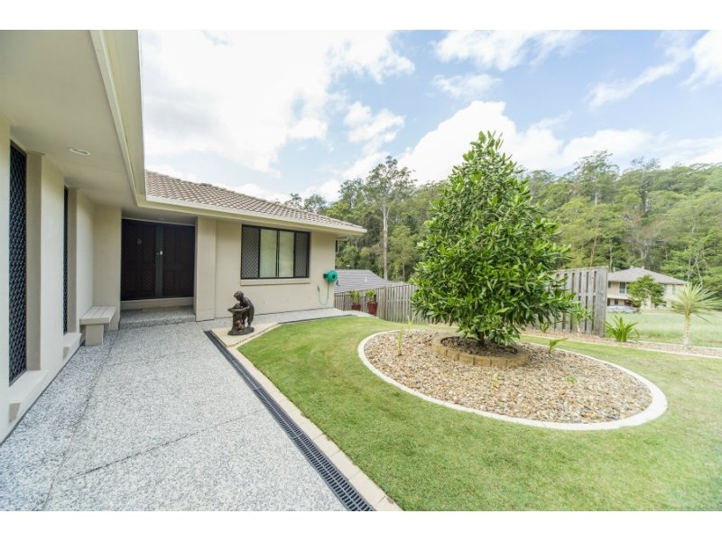 99 Roberts Drive, Maudsland QLD 4210