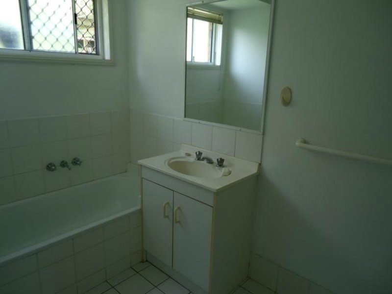 2/24 Broadway Drive, Oxenford QLD 4210